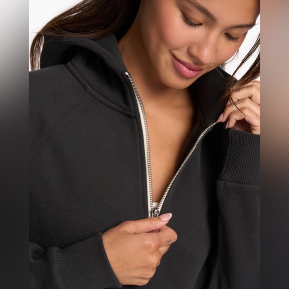 Vuori Tops - NWT Vuori Restore Half Zip Hoodie Women's Fleece Pullover in Washed Black